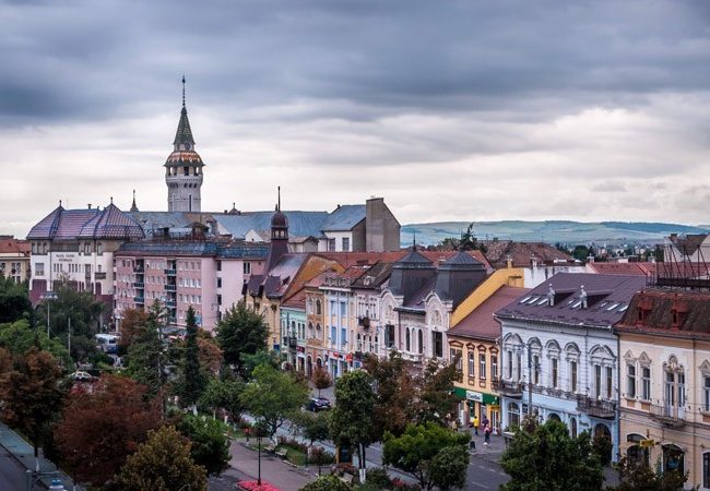 Târgu Mureş, dincolo de vitrine: oraşul pe care nu-l vezi, dar pe care merită să-l descoperi