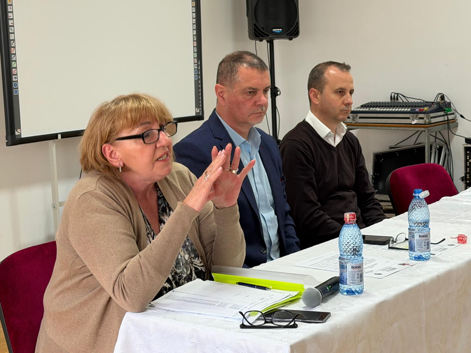 Dezbatere publică la Reghin privind interzicerea sălilor de jocuri de noroc