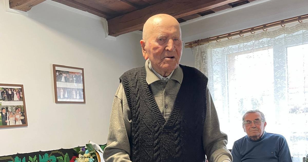 Centenar sărbătorit la Luduș: Baghiu Gheorghe a împlinit 100 de ani