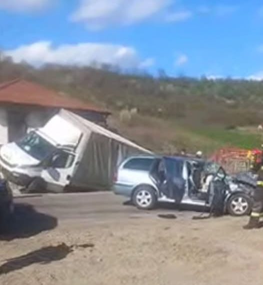 Accident grav la ieșire din Livezeni: șapte victime, mobilizare masivă de forțe