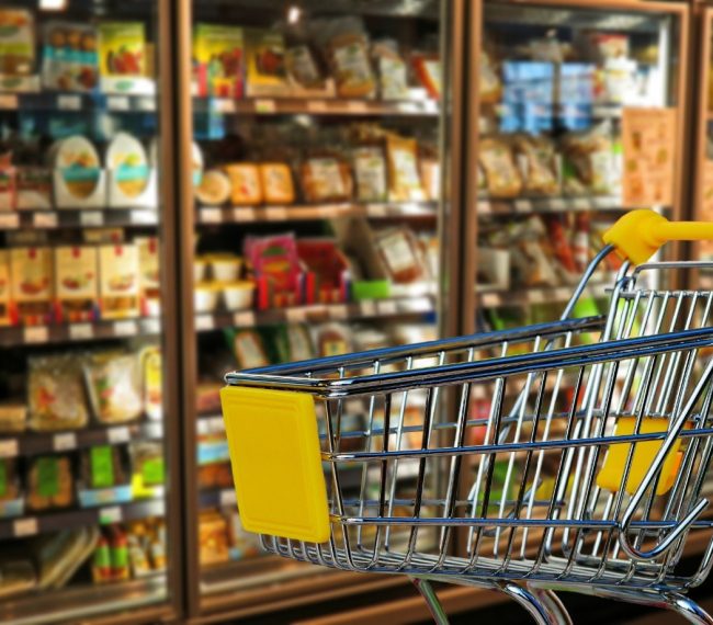 Cât costă coșul de Paște în 2026: comparație între Kaufland, Lidl și Profi