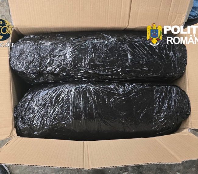 Peste 13 kilograme de canabis, interceptate la Târgu Mureș. Două persoane, arestate pentru trafic de droguri