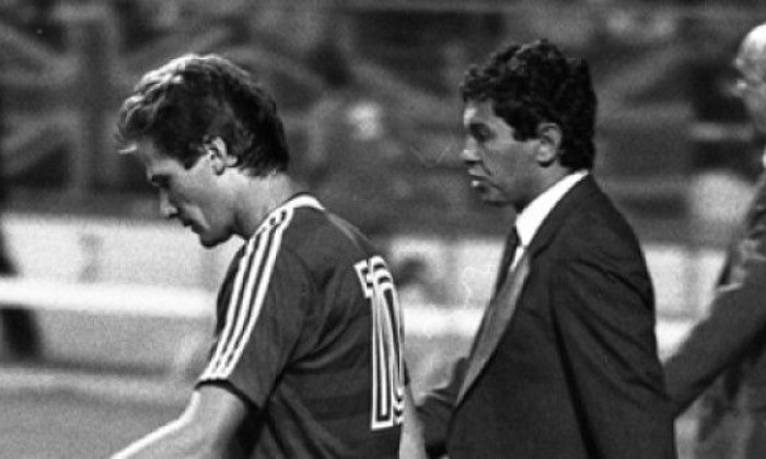 Laci Bölöni, în lacrimi, după ce a aflat de moartea lui Mircea Lucescu: „I-am spus să lase dracului fotbalul. Dar fotbalul îl făcea să trăiască!” (gsp.ro)