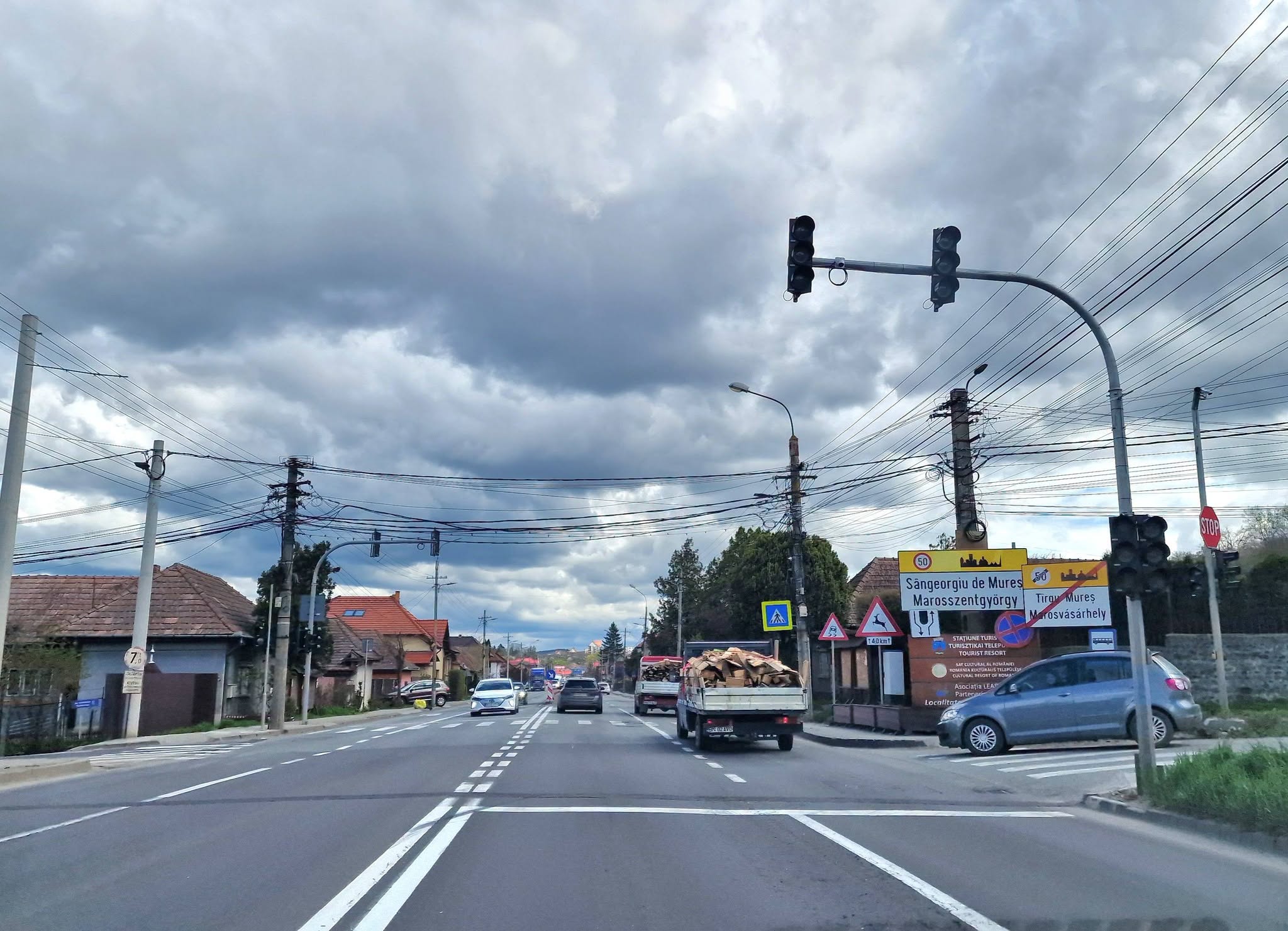 A fost dat în funcțiune semaforul de la intrarea în Sângeorgiu de Mureș dinspre Târgu Mureș